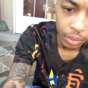 Meet your Posher, Damisi